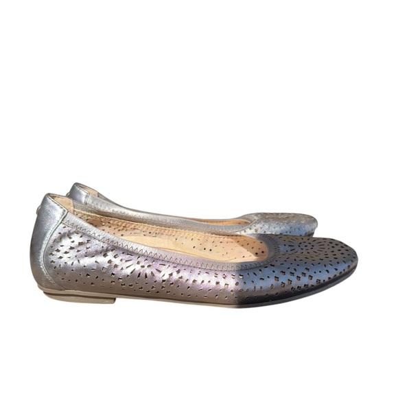 VIONIC Robyn Pewter Perforated Metallic Leather Ballet Flats Silver Shoes Sz 6.5 - Picture 4 of 12